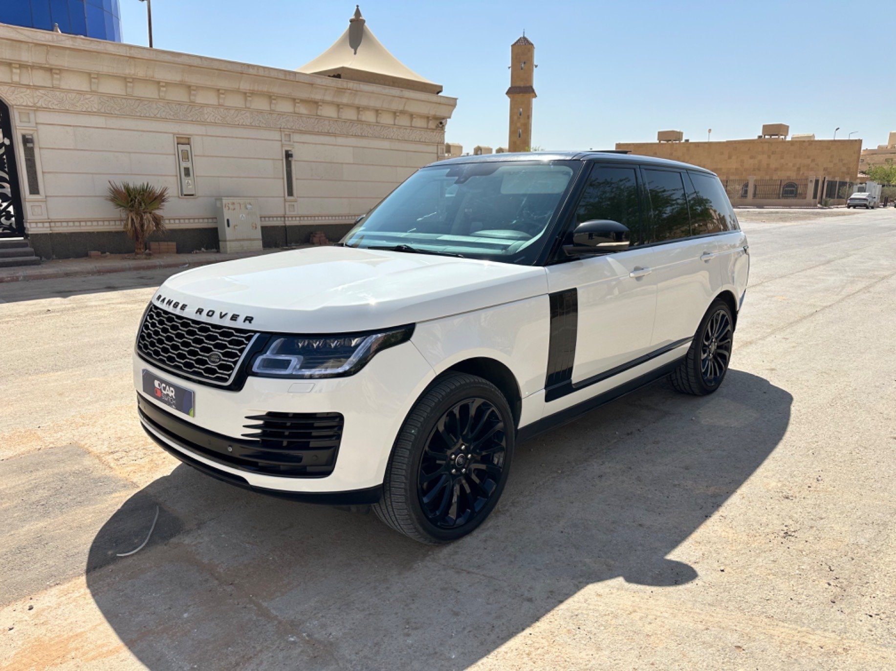 Used 2013 Range Rover Vogue for sale in Riyadh